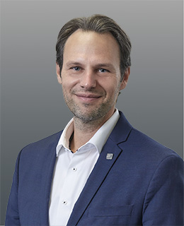 Michael Hofmann