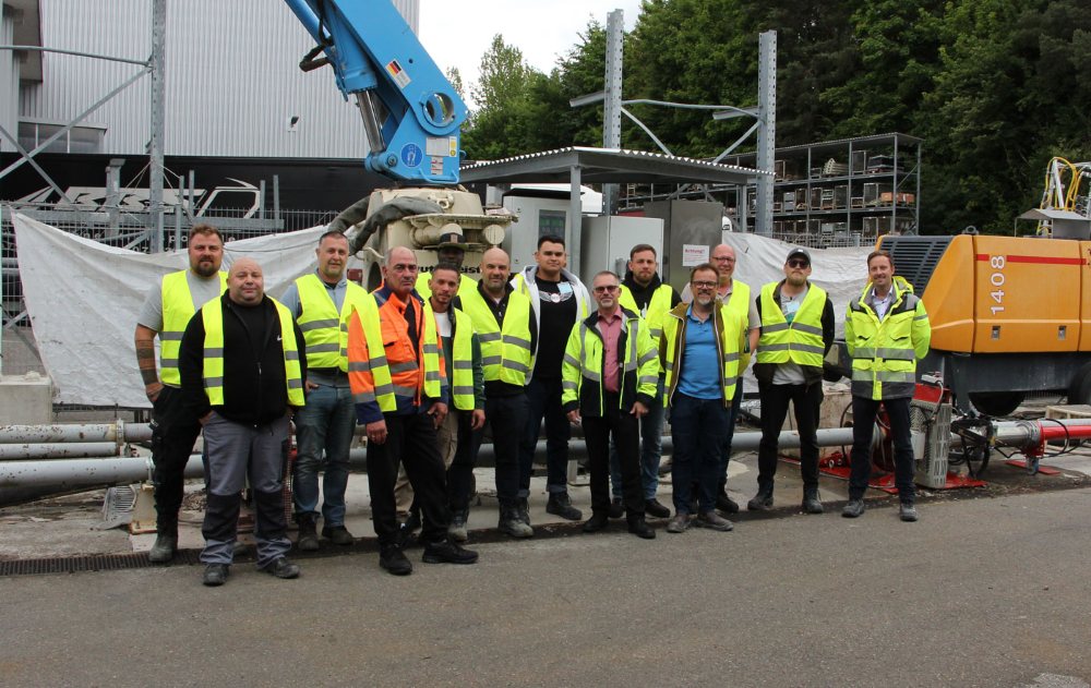 Stationary pump training for machine operators